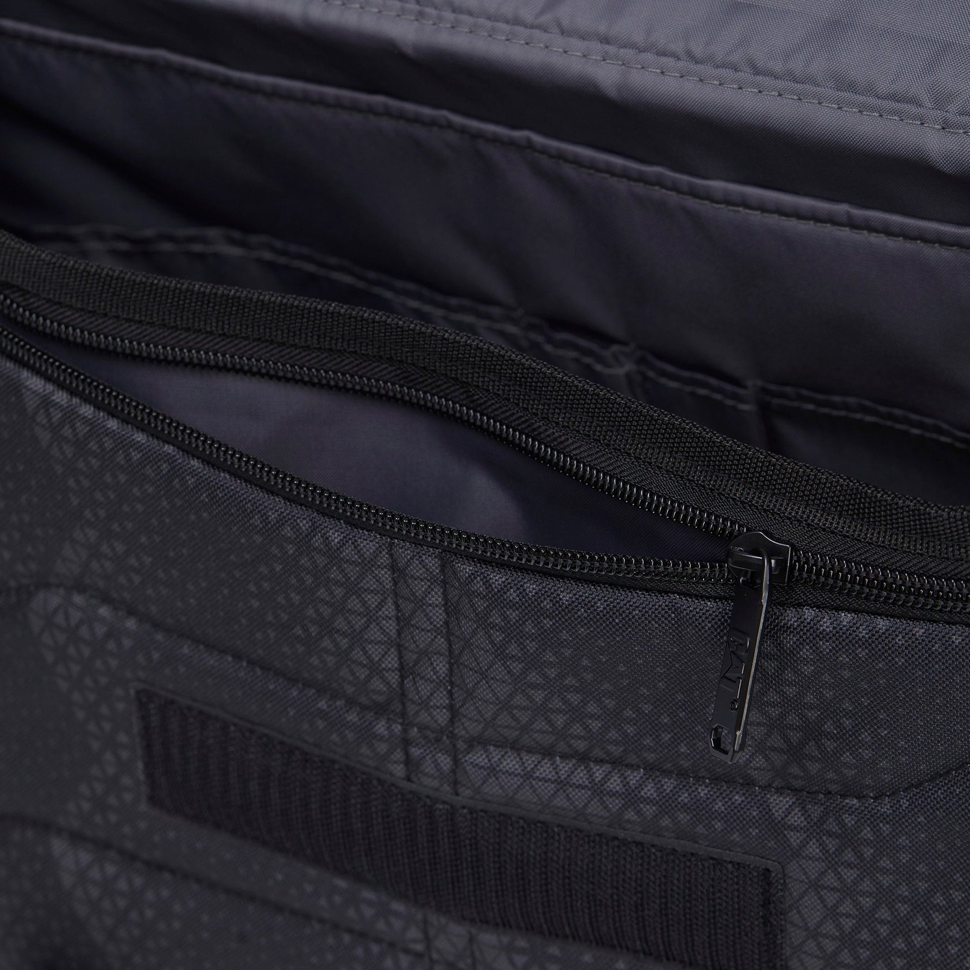 ROMAN MESSENGER BAG CASUAL BLACK UNISEX